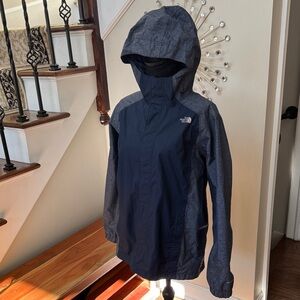 The North Face Boys Dark Blue and Hooded Rain/Shell Jacket Size XL